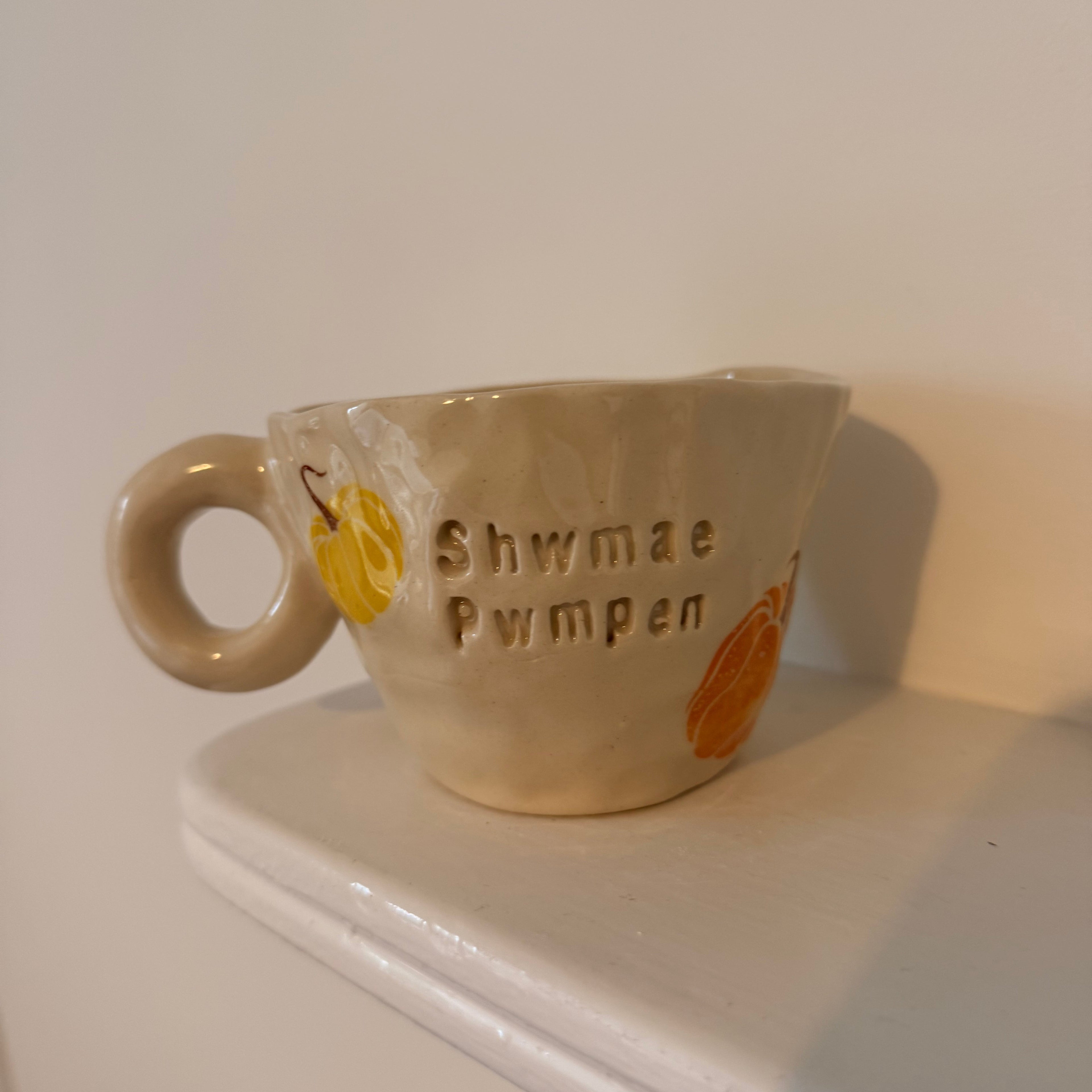 Shwmae Pwmpen Mug